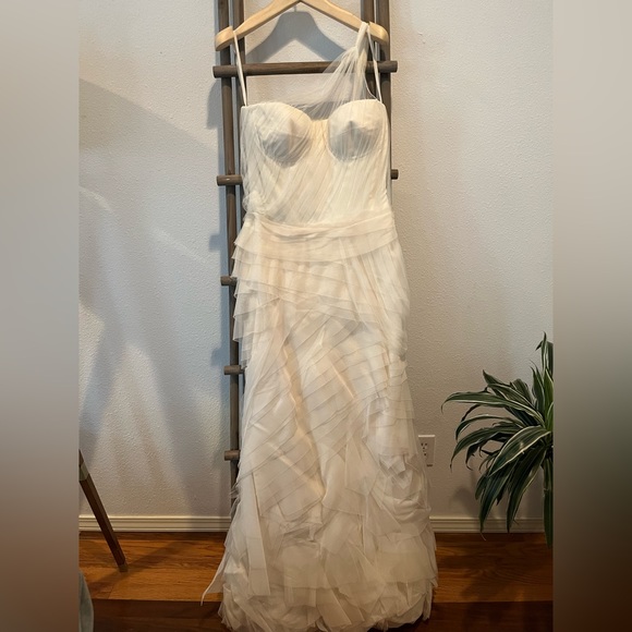 Vera Wang Farrah Wedding Gown Ivory Size 10 - Picture 4 of 14
